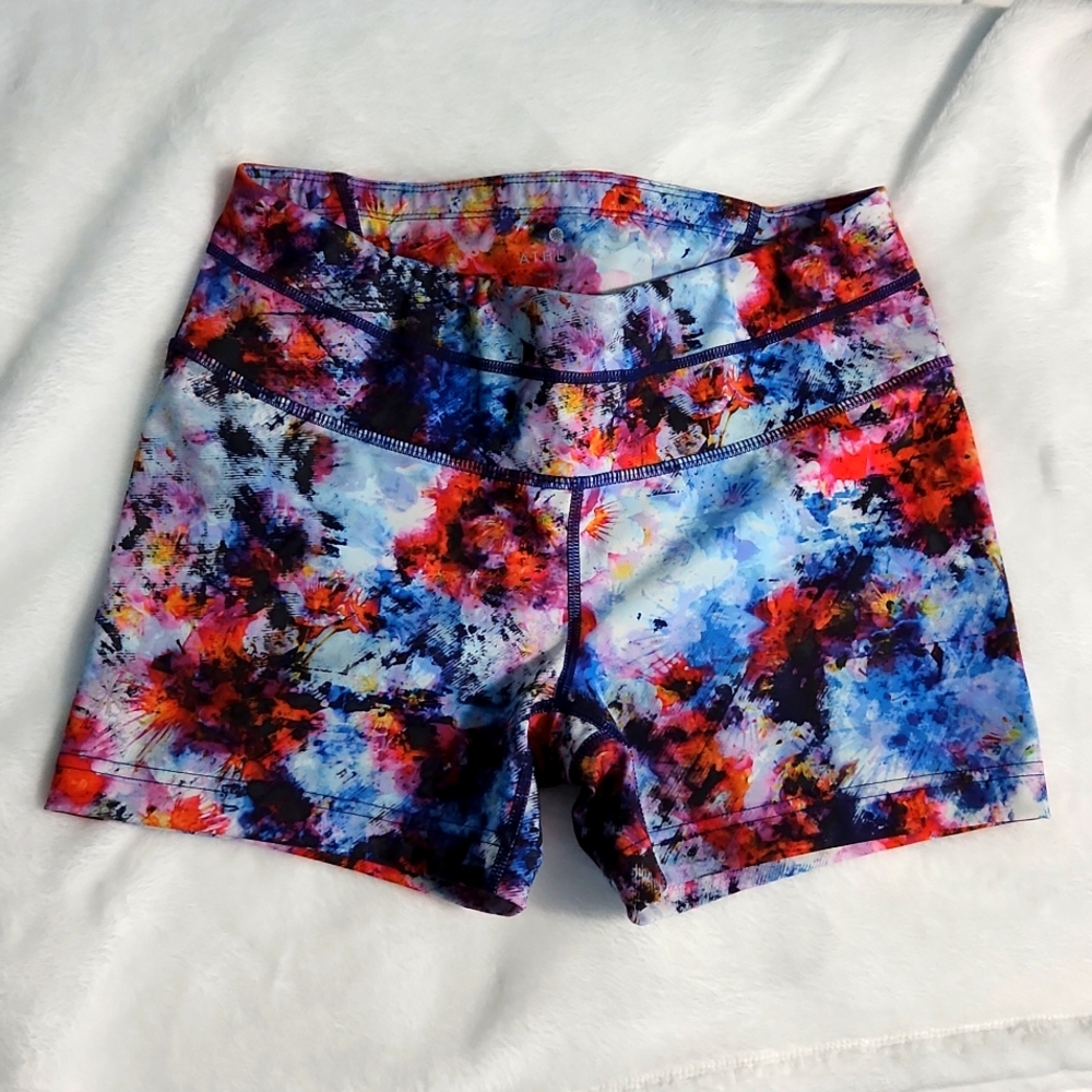 Athleta booty shorts 3" inseam